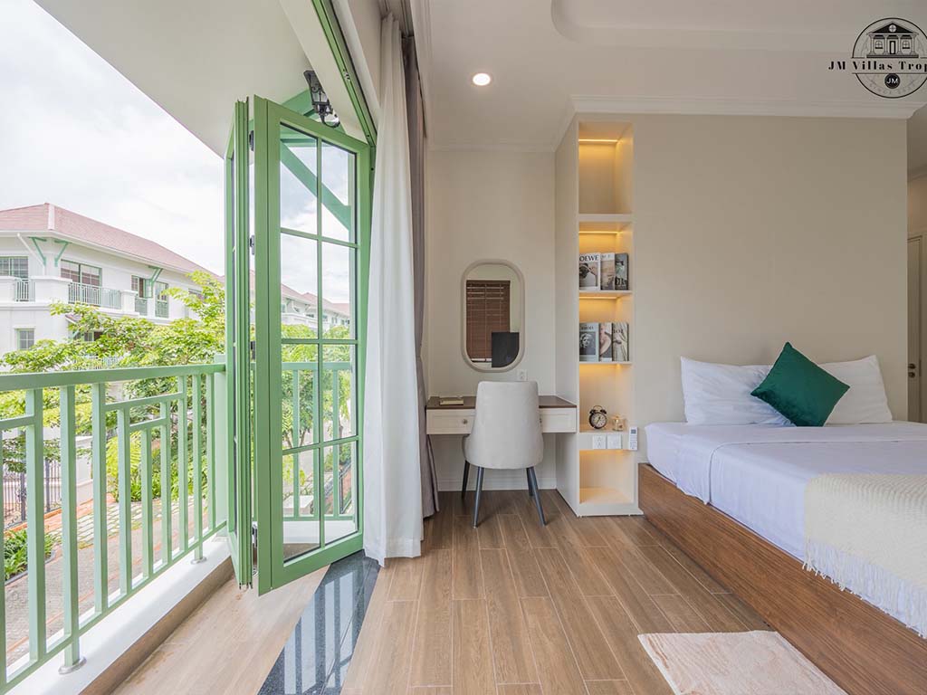 Cho thuê villa 4 phòng ngủ bên bờ biển bãi Khem