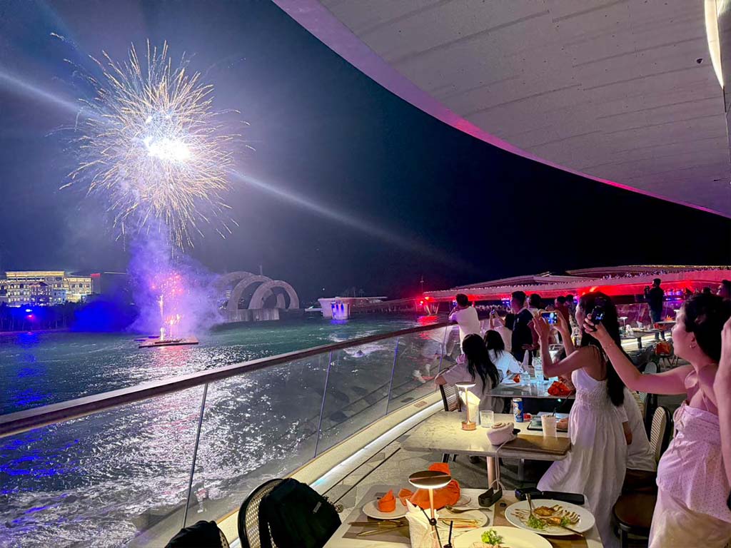 Lagoon Phú Quốc với Nhà hàng view biển đẹp nhất Sunset Town